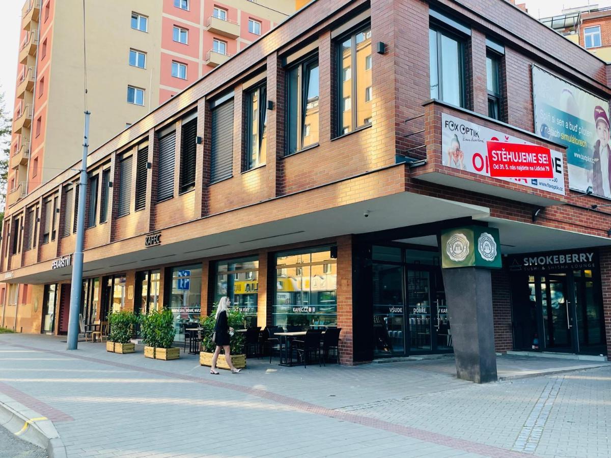Zarohem 2 Bedrooms Apartment In Center With Balcony ブルノ エクステリア 写真